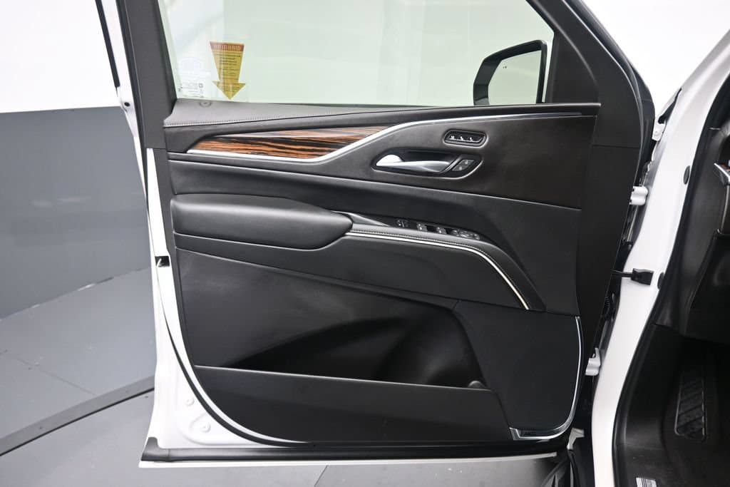 2024 Cadillac Escalade ESV Premium, photo 9 of 90