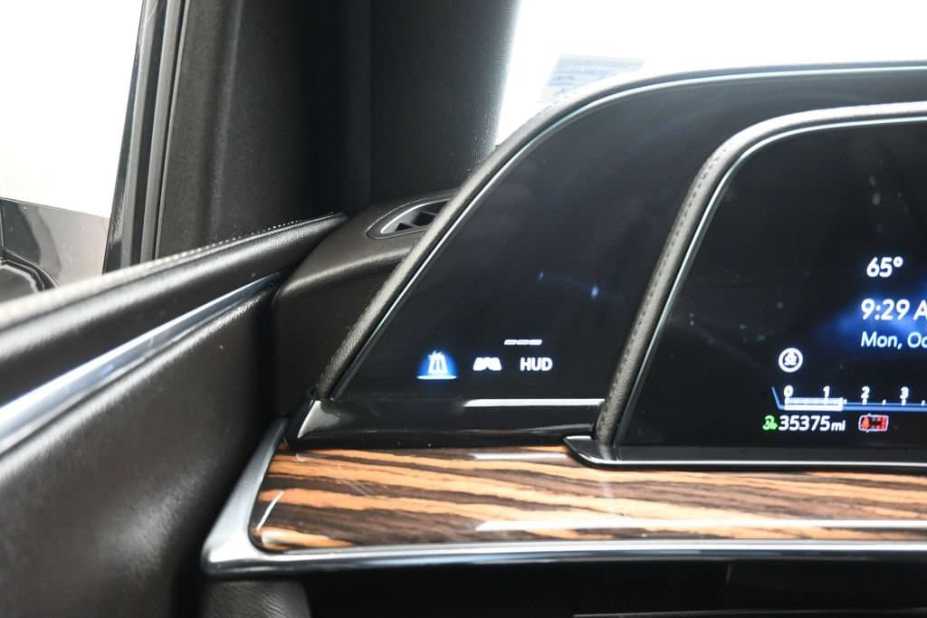 2024 Cadillac Escalade ESV Premium, photo 16 of 90