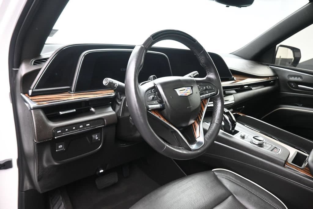 2024 Cadillac Escalade ESV Premium, photo 13 of 90