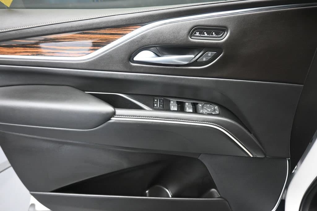 2024 Cadillac Escalade ESV Premium, photo 10 of 90