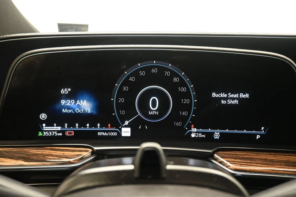 2024 Cadillac Escalade ESV Premium, photo 15 of 90