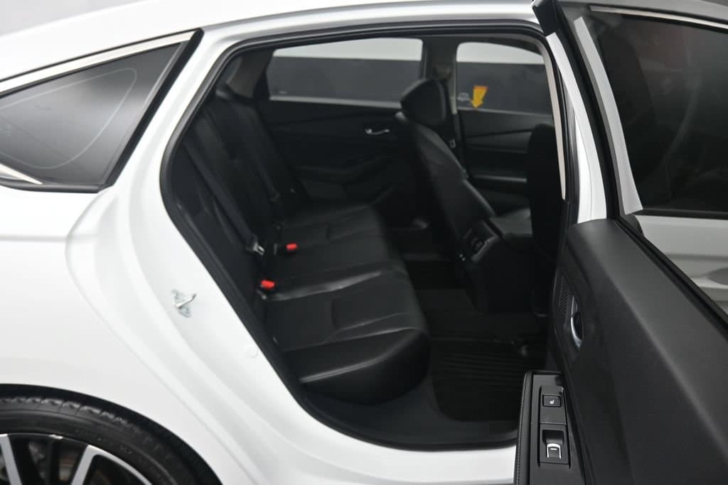 2023 Honda Accord Hybrid Touring, photo 38 of 59