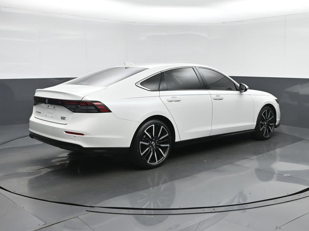 2023 Honda Accord Hybrid Touring, photo 7 of 59