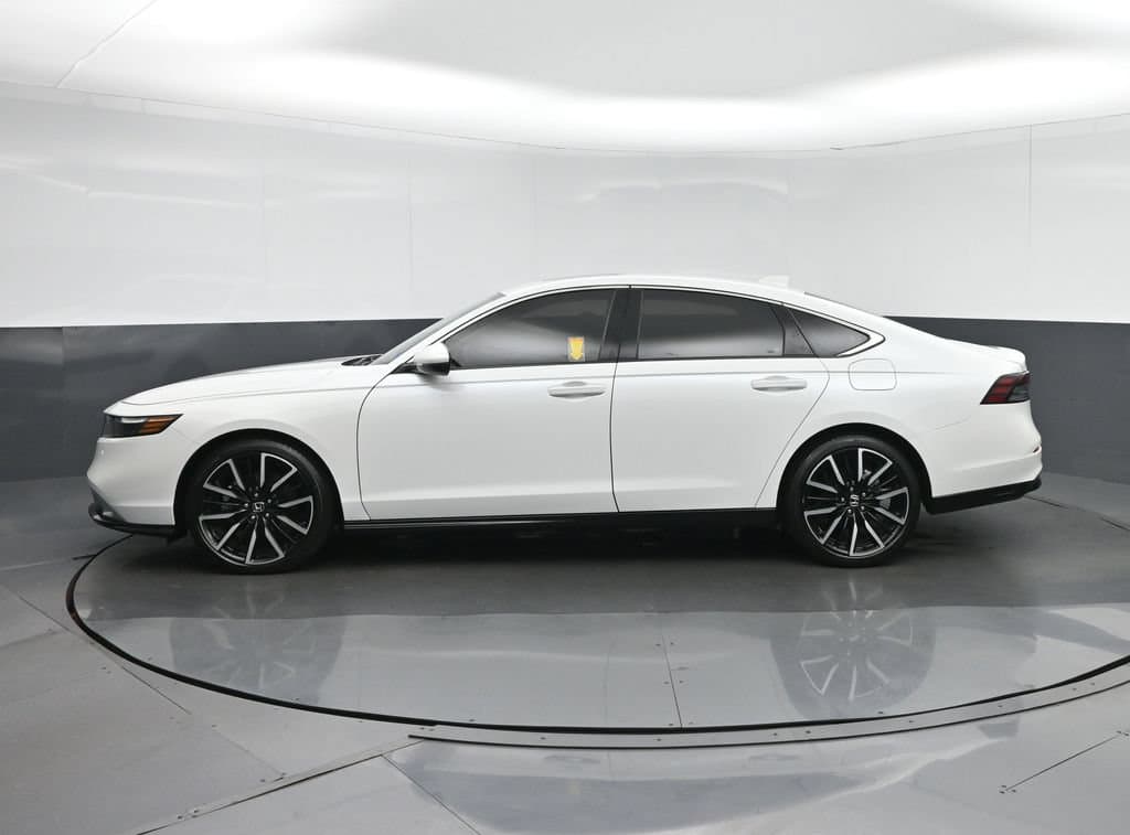 2023 Honda Accord Hybrid Touring, photo 4 of 59