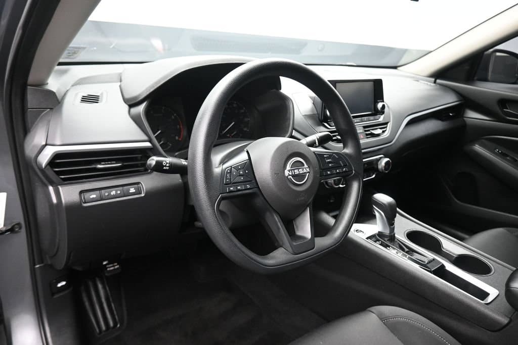 2024 Nissan Altima 2.5 S, photo 13 of 52