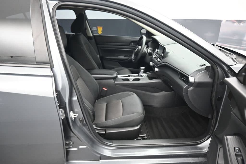 2024 Nissan Altima 2.5 S, photo 38 of 52