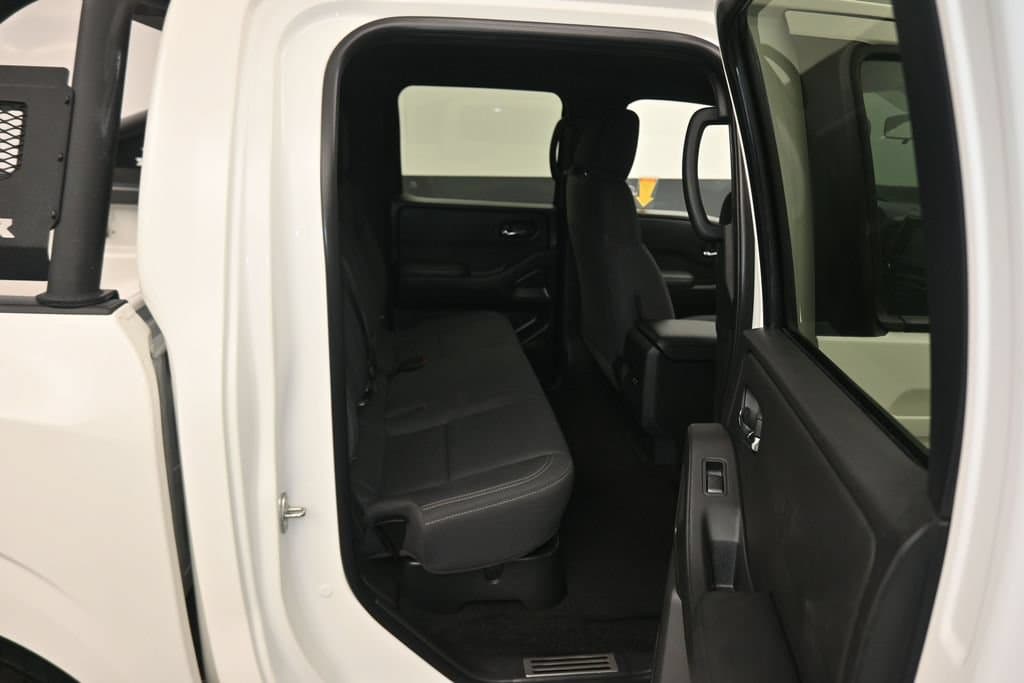 2023 Nissan Frontier SV, photo 37 of 59