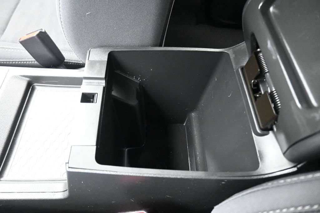 2023 Nissan Frontier SV, photo 22 of 59
