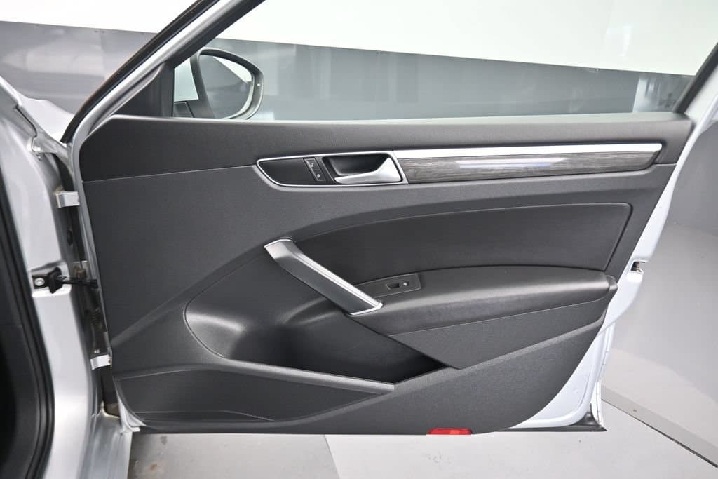 2018 Volkswagen Passat 2.0T SE w/Technology, photo 39 of 59