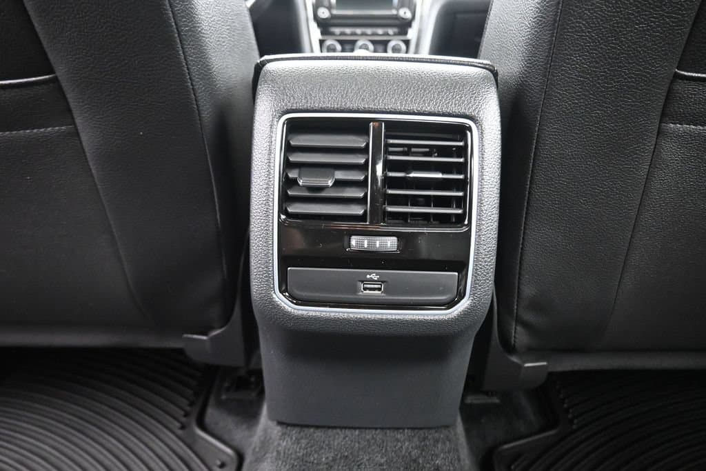 2018 Volkswagen Passat 2.0T SE w/Technology, photo 33 of 59