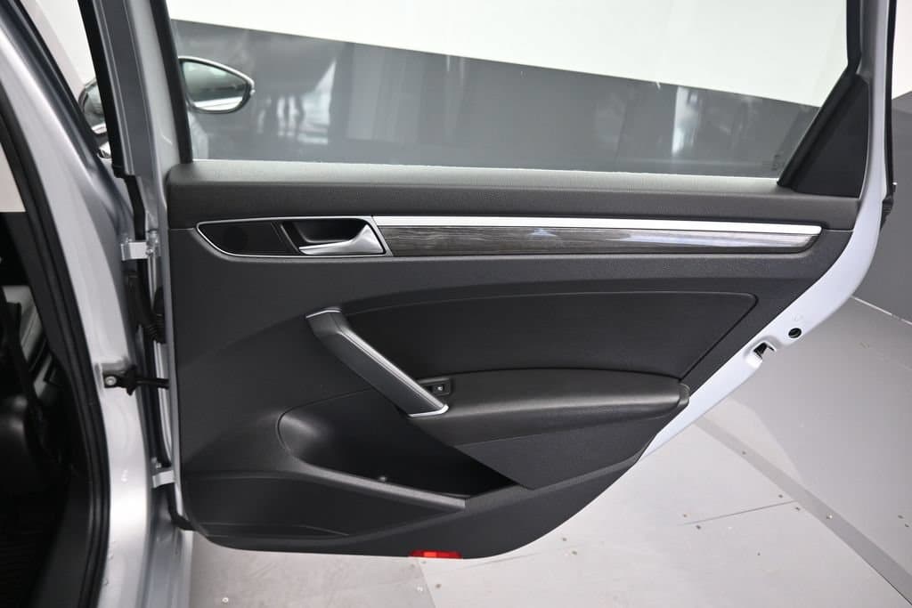 2018 Volkswagen Passat 2.0T SE w/Technology, photo 34 of 59