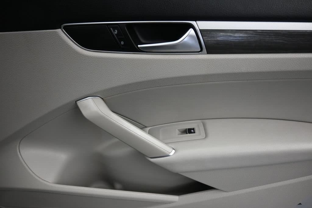 2017 Volkswagen Passat 1.8T SE, photo 41 of 56