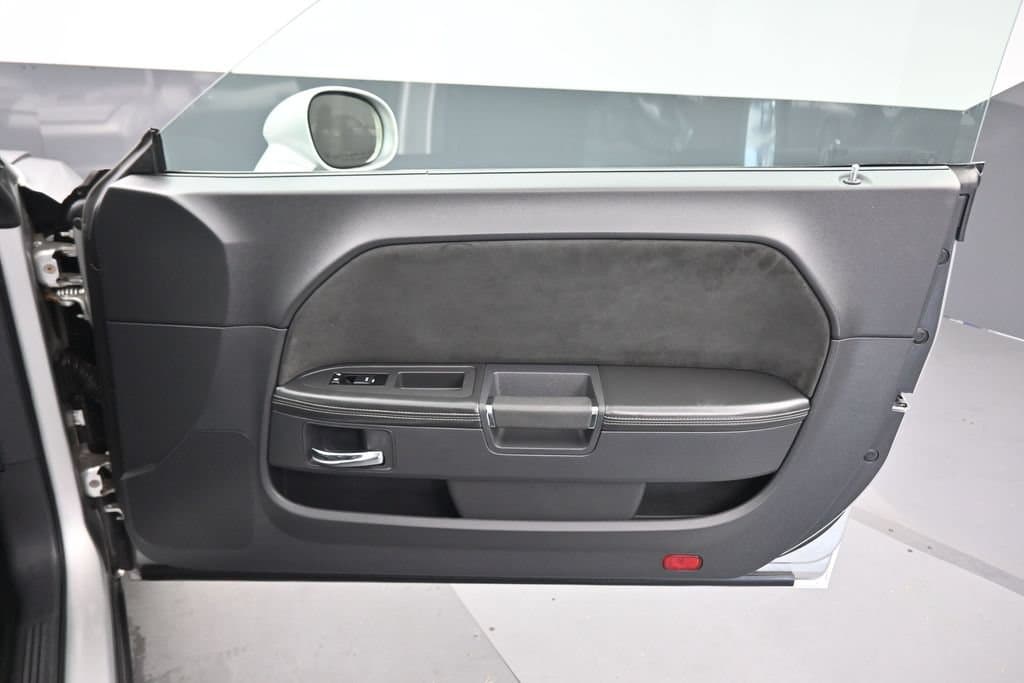 2009 Dodge Challenger SRT8, photo 31 of 48