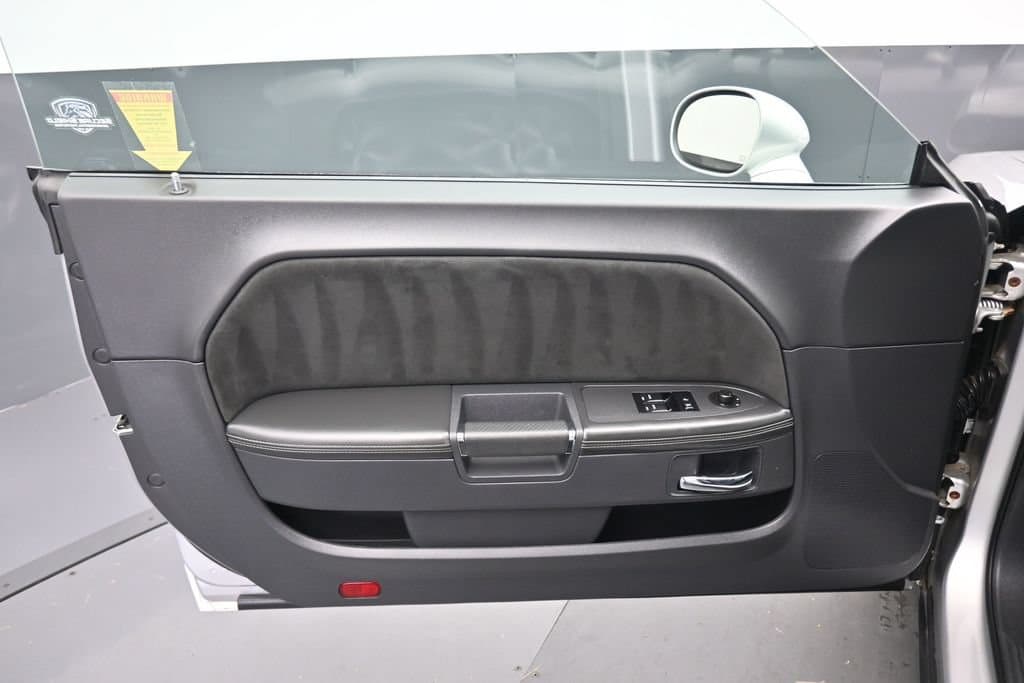 2009 Dodge Challenger SRT8, photo 9 of 48