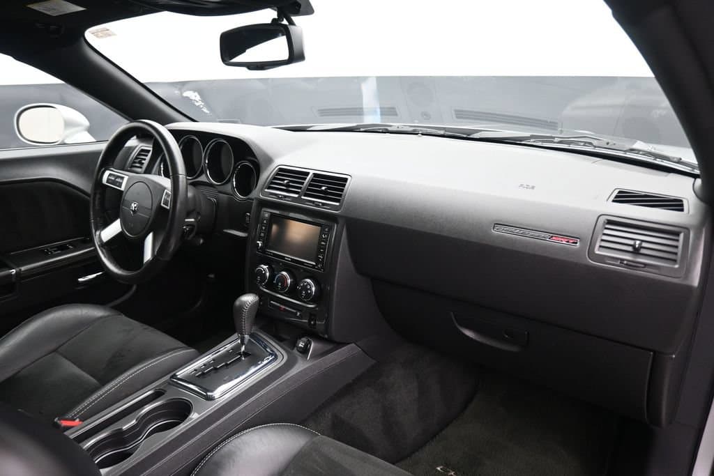 2009 Dodge Challenger SRT8, photo 38 of 48