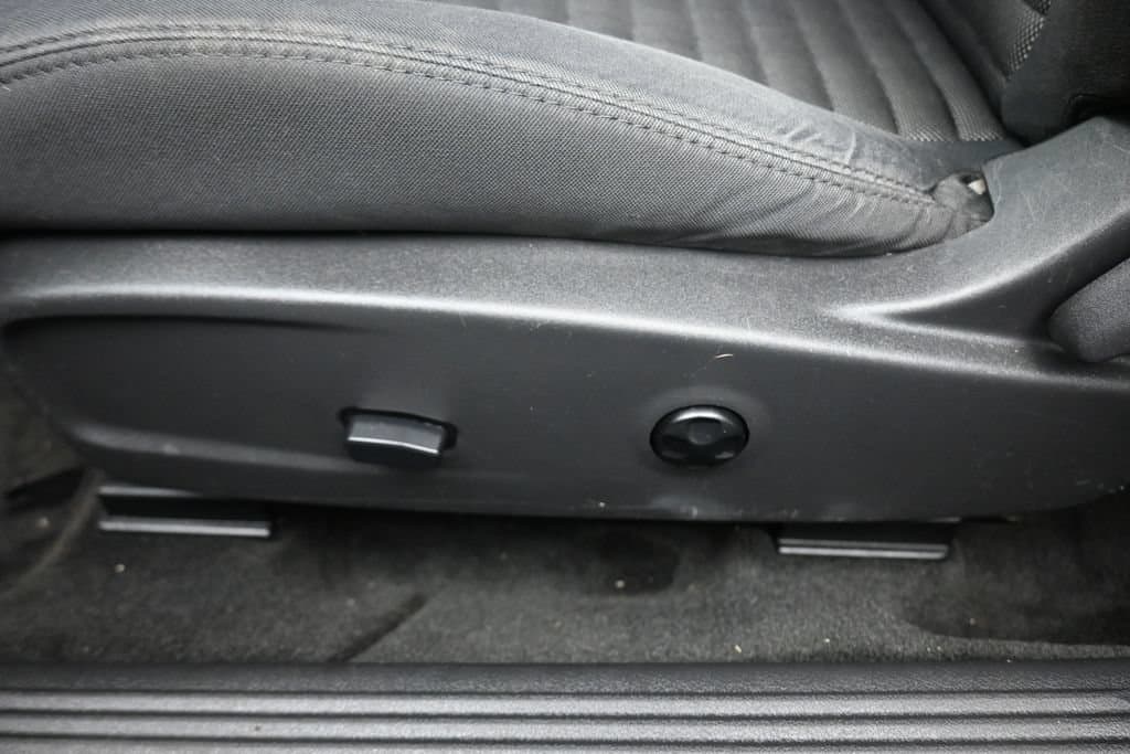 2012 Dodge Challenger SXT, photo 12 of 51