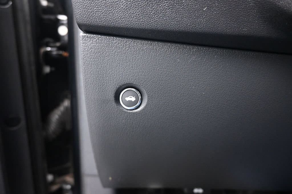 2012 Dodge Challenger SXT, photo 23 of 51