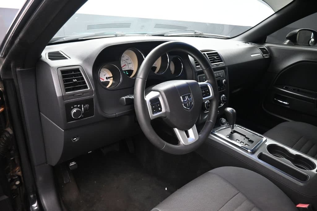 2012 Dodge Challenger SXT, photo 13 of 51