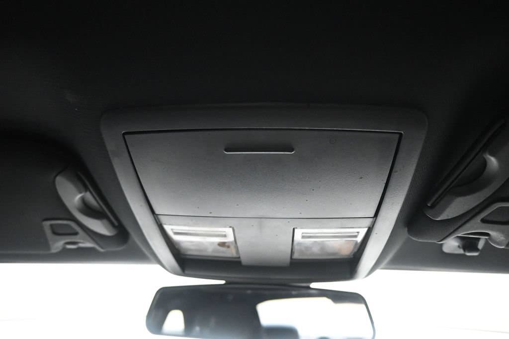 2012 Dodge Challenger SXT, photo 21 of 51