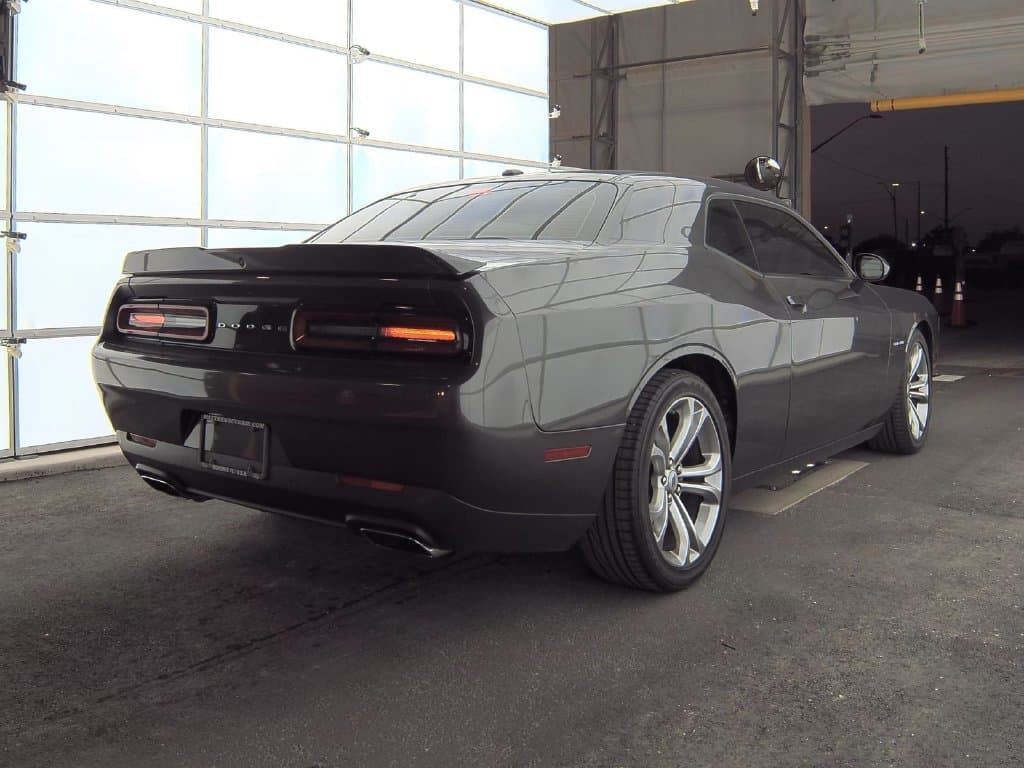 2022 Dodge Challenger R/T, photo 3 of 11