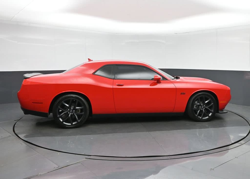 2022 Dodge Challenger R/T, photo 8 of 58