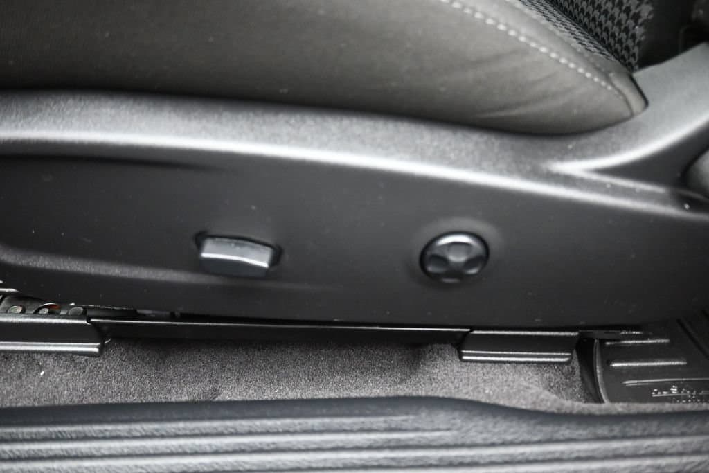 2018 Dodge Challenger R/T, photo 13 of 51