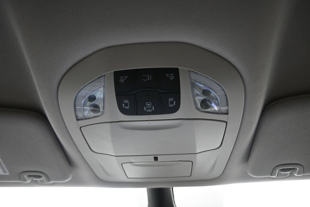 2024 Chrysler Pacifica Touring L, photo 27 of 77