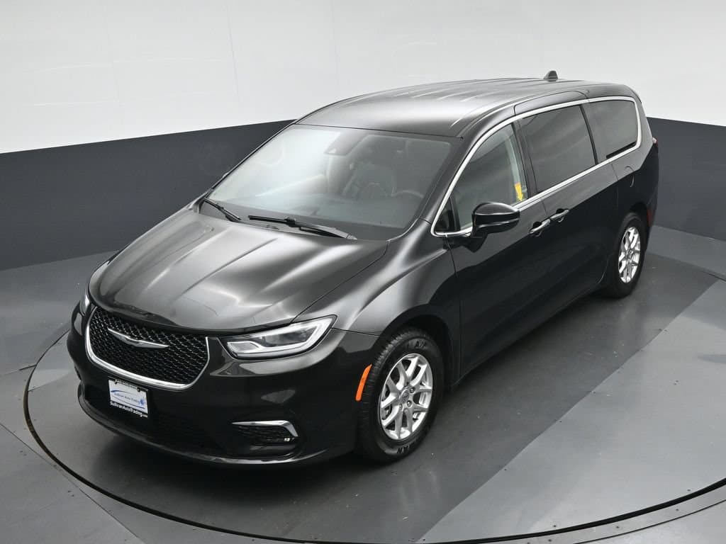 2024 Chrysler Pacifica Touring L, photo 75 of 77