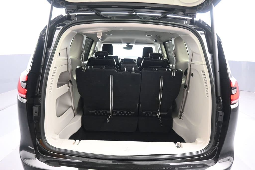 2024 Chrysler Pacifica Touring L, photo 59 of 77