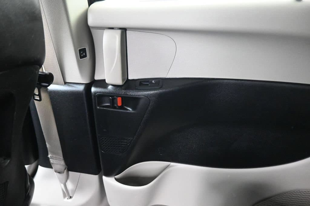 2024 Chrysler Pacifica Touring L, photo 35 of 77