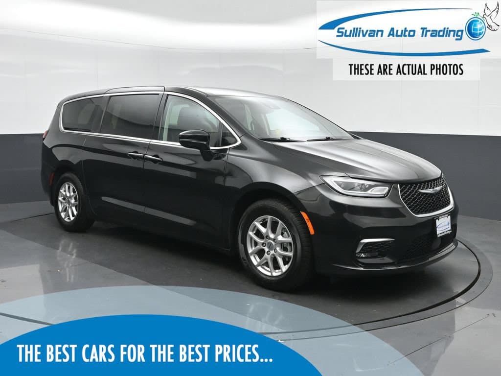 2024 Chrysler Pacifica Touring L, photo 1 of 77