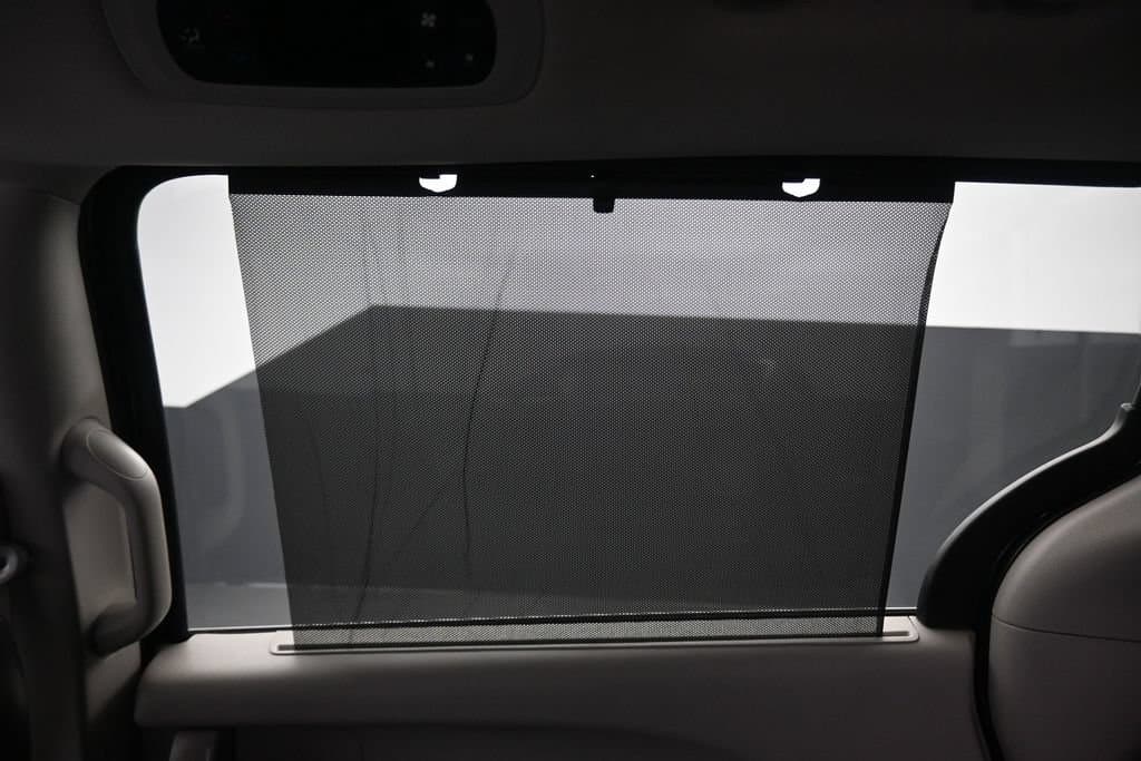 2024 Chrysler Pacifica Touring L, photo 36 of 77