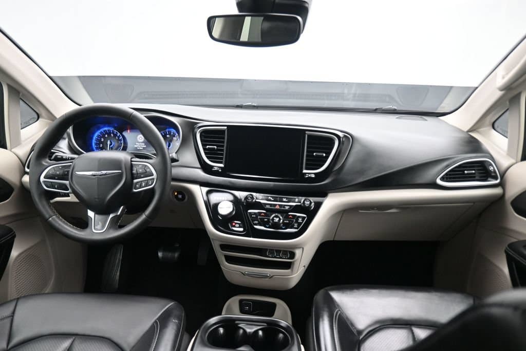 2024 Chrysler Pacifica Touring L, photo 54 of 77