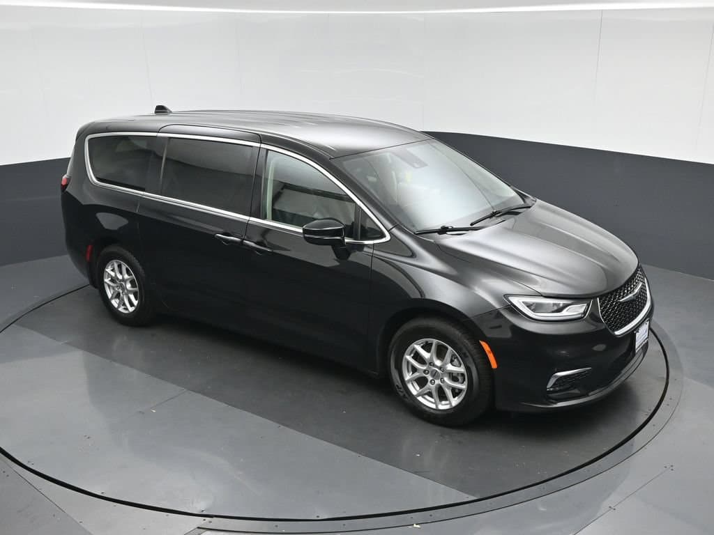 2024 Chrysler Pacifica Touring L, photo 74 of 77