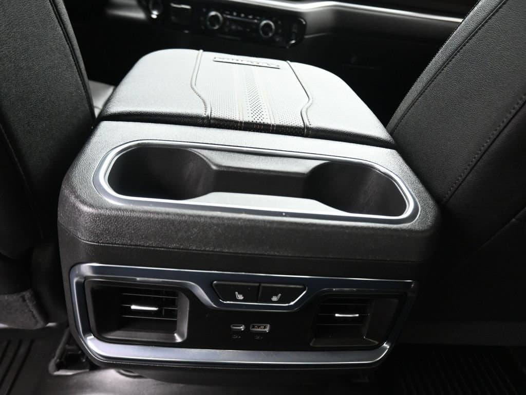 2025 Chevrolet Silverado 2500HD High Country, photo 44 of 72