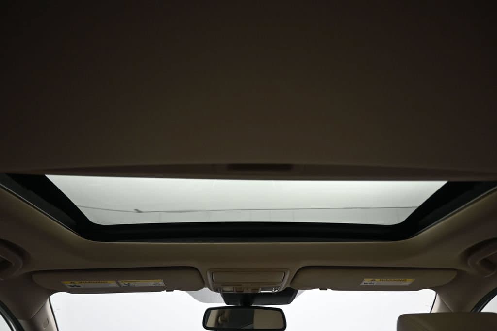 2018 Honda CR-V Touring, photo 40 of 64