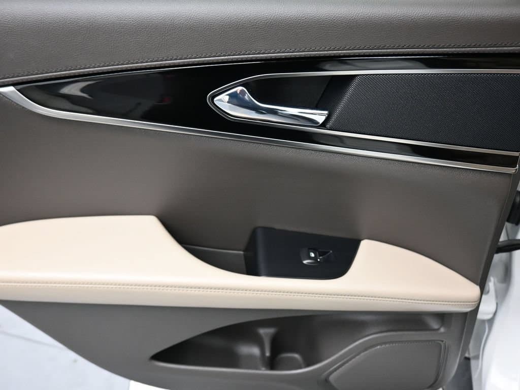 2022 Lincoln Nautilus Standard, photo 31 of 63