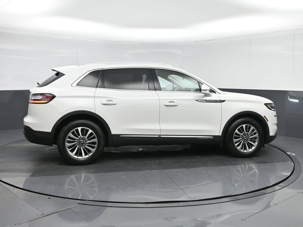 2022 Lincoln Nautilus Standard, photo 8 of 63