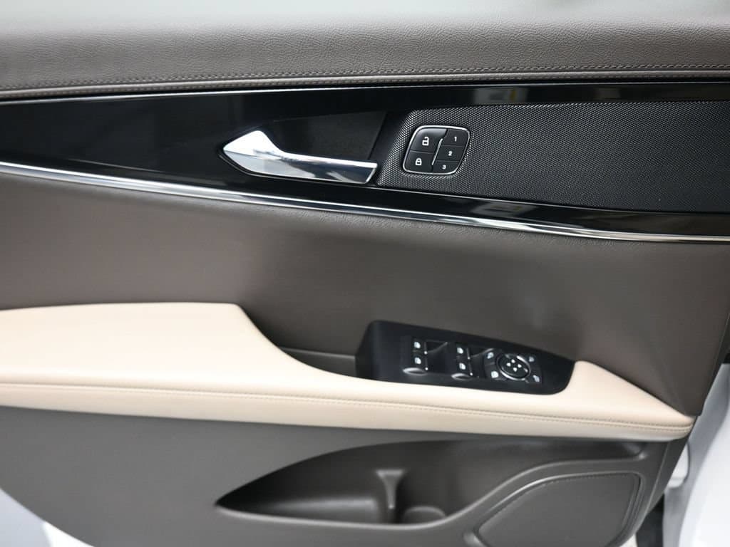 2022 Lincoln Nautilus Standard, photo 10 of 63