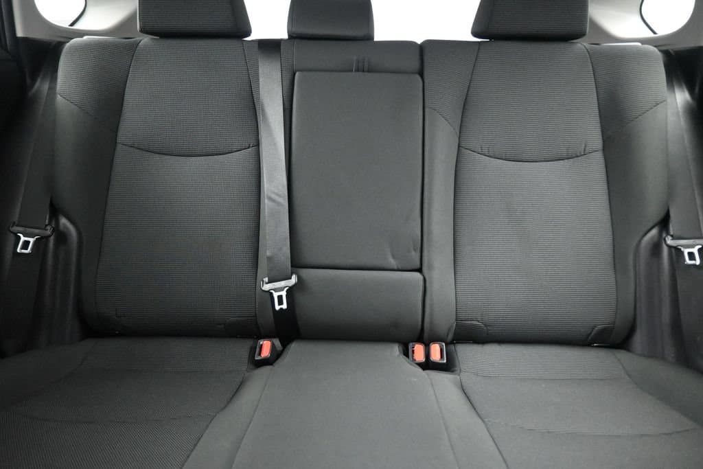 2021 Toyota RAV4 LE, photo 26 of 55