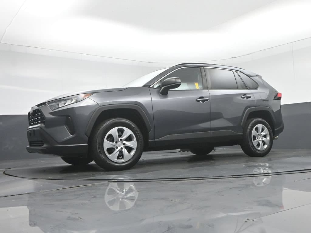 2021 Toyota RAV4 LE, photo 49 of 55