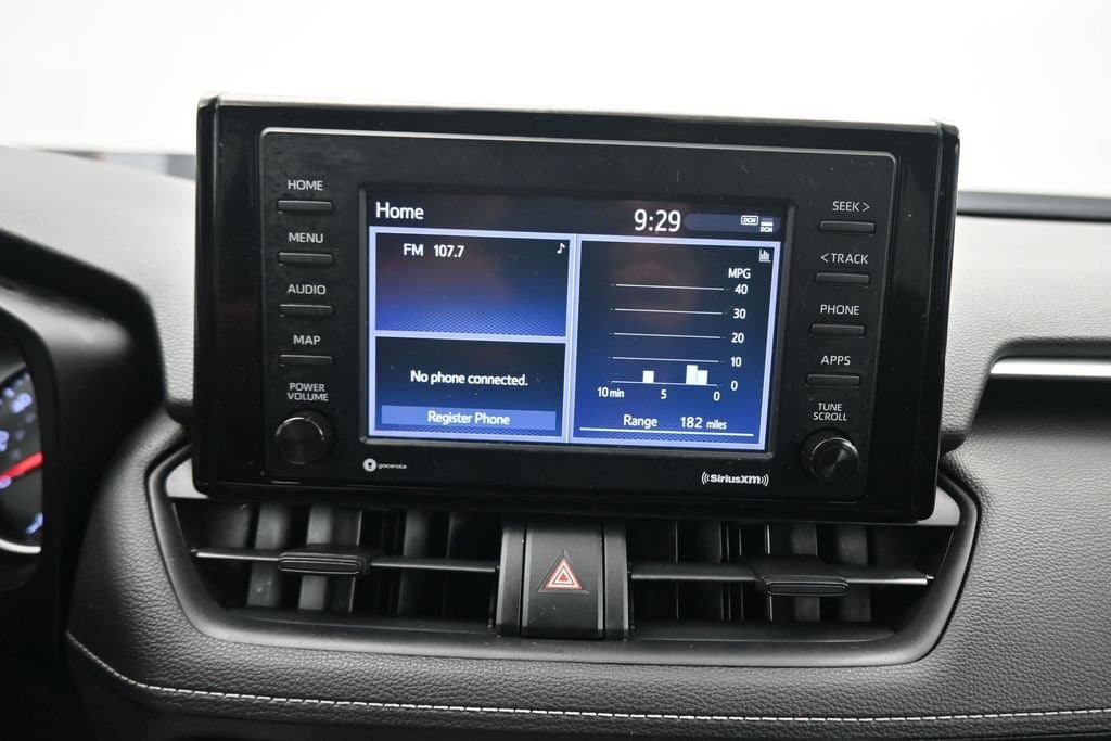 2021 Toyota RAV4 LE, photo 16 of 55