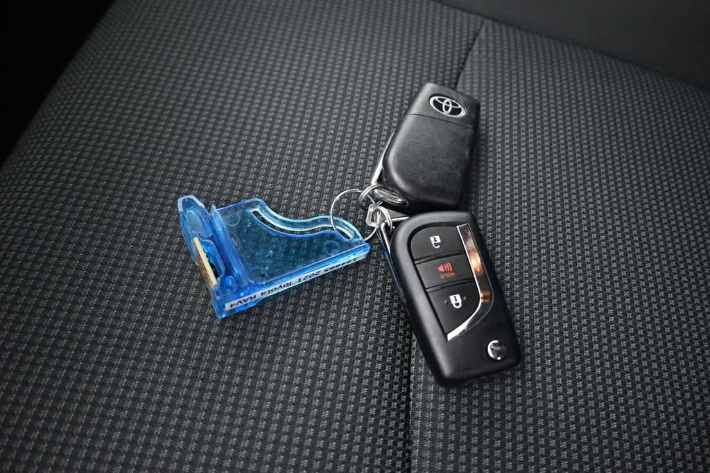 2021 Toyota RAV4 LE, photo 47 of 55