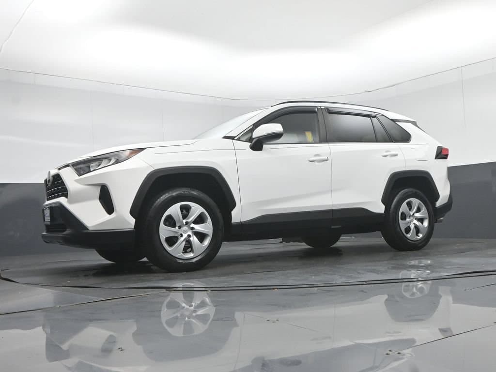 2019 Toyota RAV4 LE, photo 49 of 55