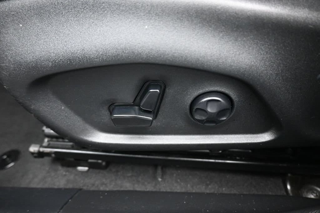 2020 Jeep Compass Limited, photo 12 of 57