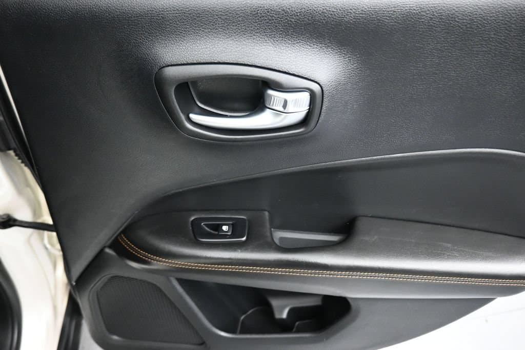 2020 Jeep Compass Limited, photo 33 of 57
