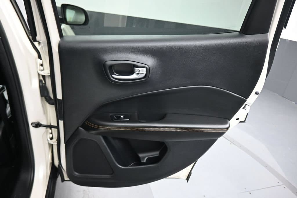 2020 Jeep Compass Limited, photo 32 of 57