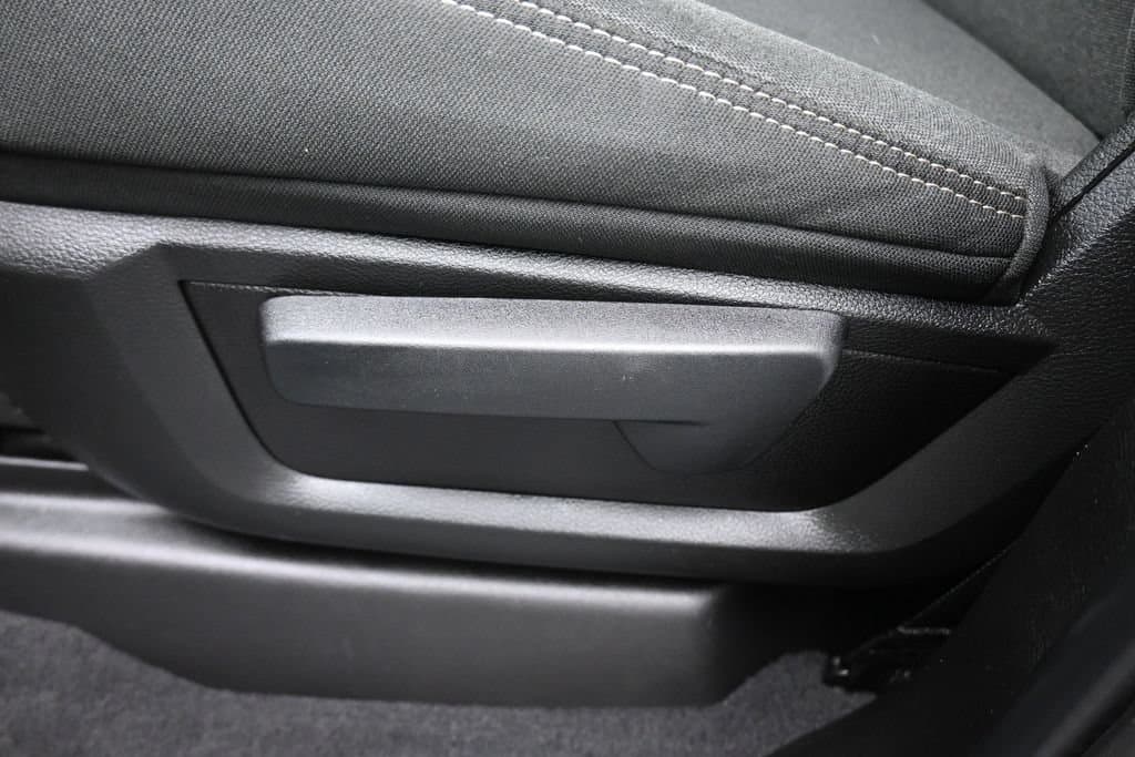 2025 RAM 3500 Tradesman, photo 13 of 65