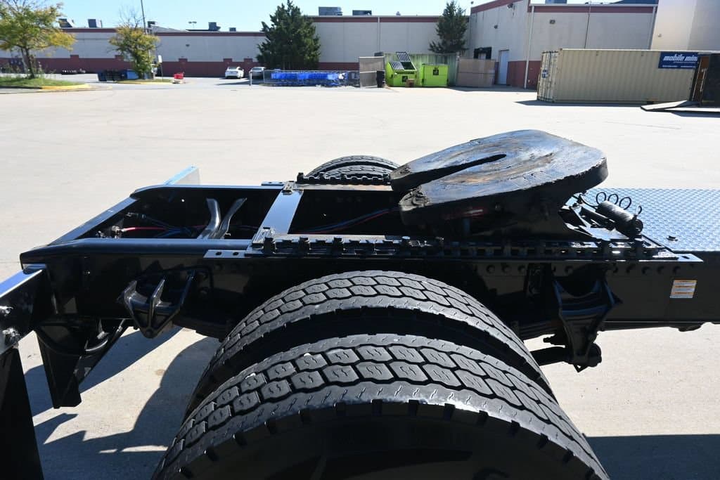 2011 Ford F-750SD XLT DRW, photo 27 of 62