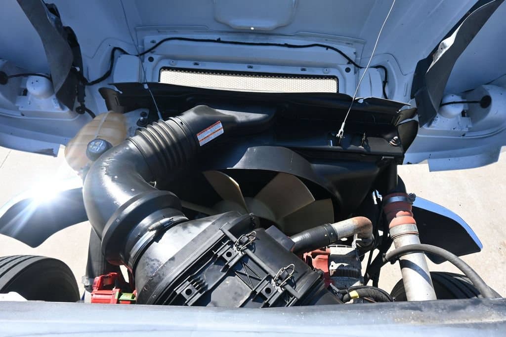 2011 Ford F-750SD XLT DRW, photo 36 of 62